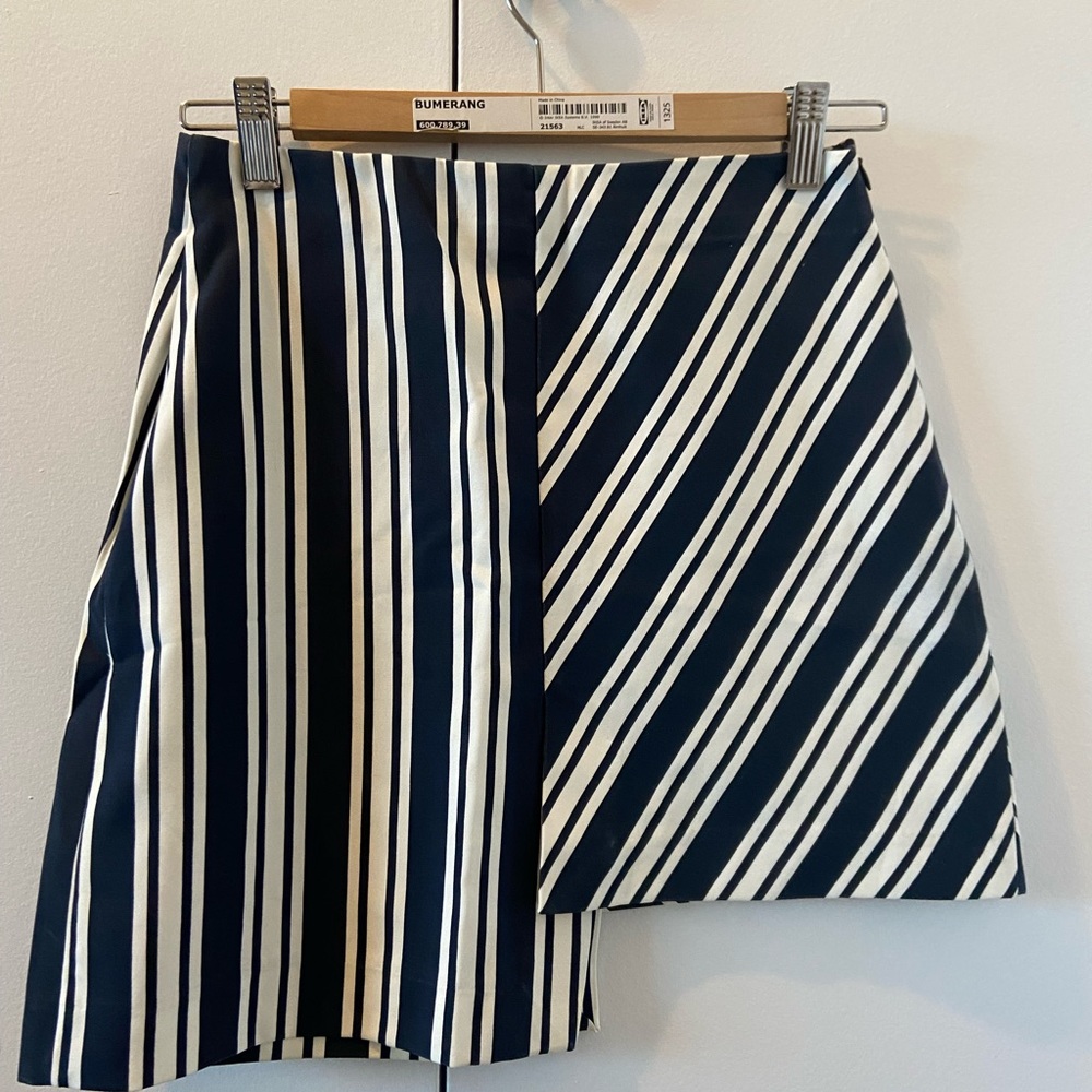 Cute Zara asymmetric skirt